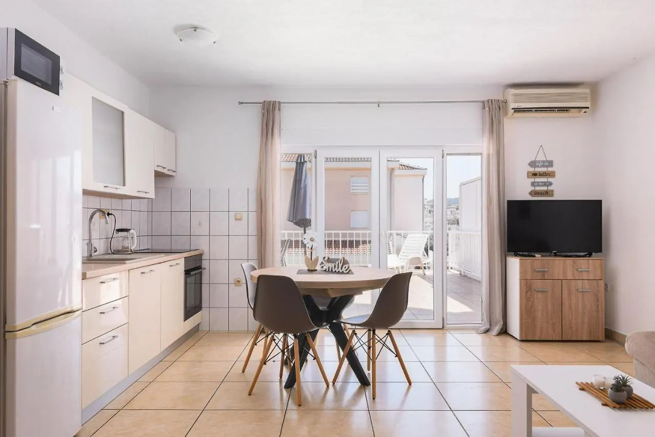 Apartment Planikovica Trogir