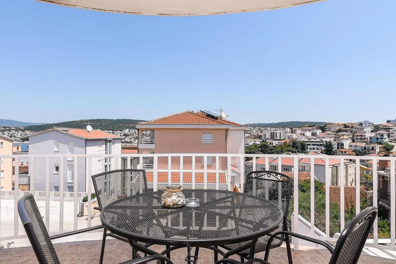 Apartment Planikovica Trogir