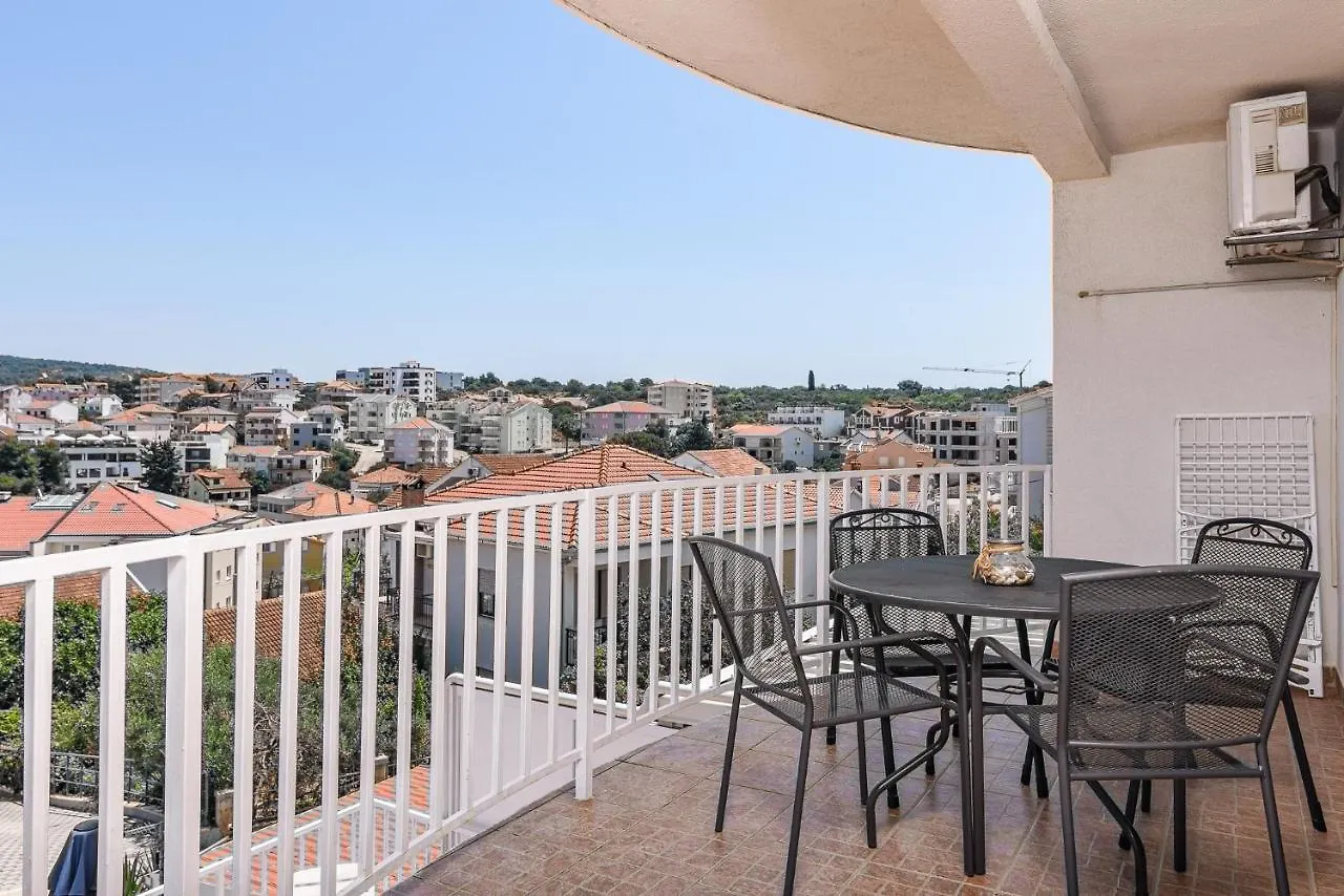 Apartment Planikovica Trogir